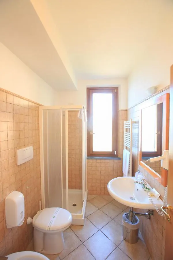 ***  Luna Di Marzo Hotel Volastra Italy