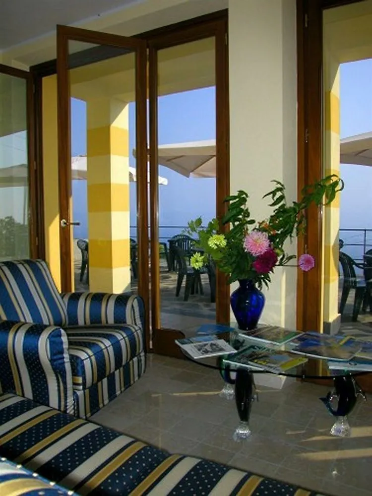 Luna Di Marzo Hotel Volastra Italy